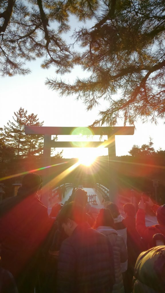 宇治橋の日の出