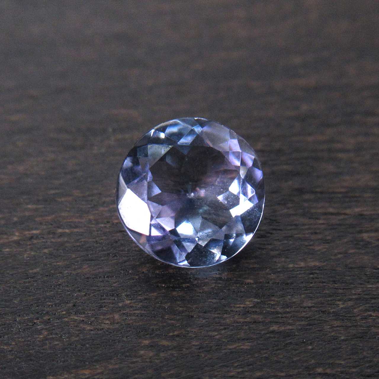 タンザニア産 タンザナイト 0.7ct ルース