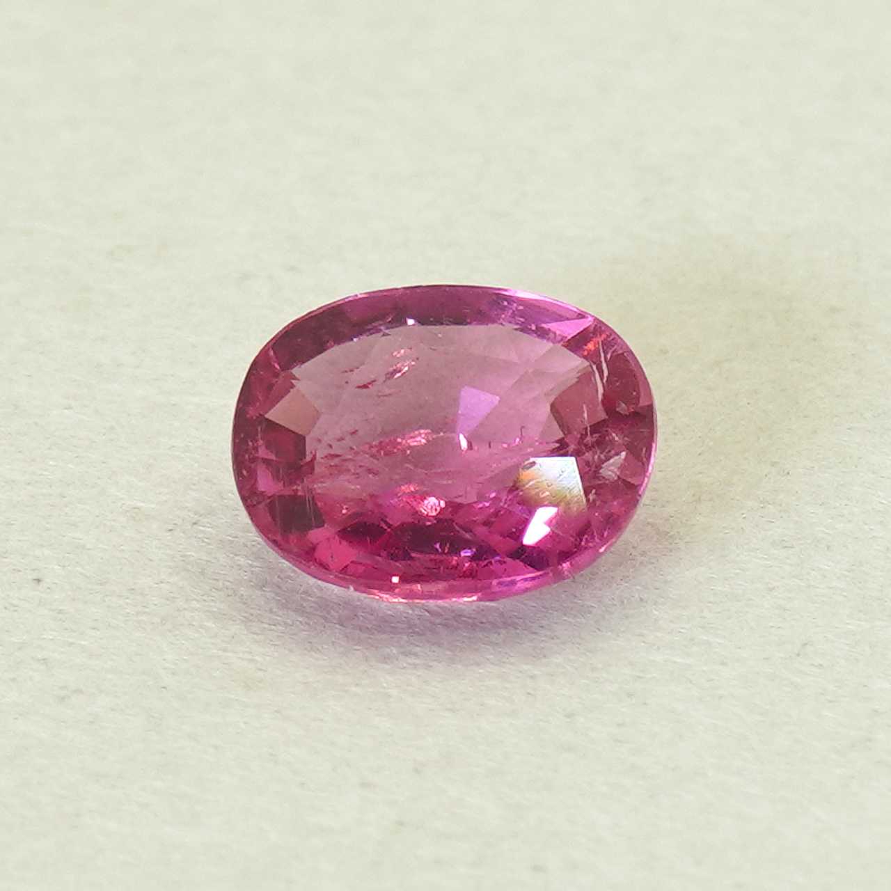 コンゴ産 ルベライト（ピンク～レッドトルマリン） 0.85ct ルース